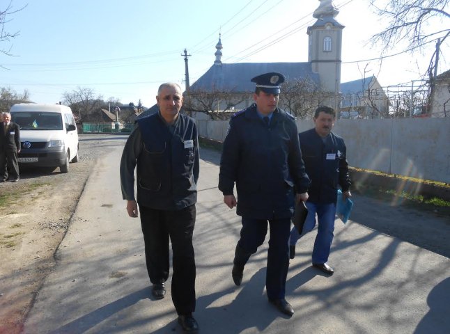 Вулиці Кольчина щодня патрулюють правоохоронці спільно з громадськими активістами (ФОТО)