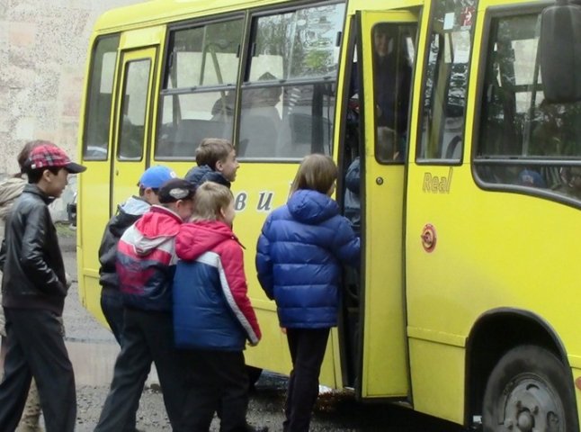 В Ужгороді все частіше підробляють учнівські посвідчення