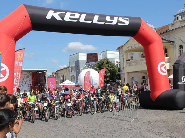 У Мукачеві стартувала велогонка «Excalibur Race»