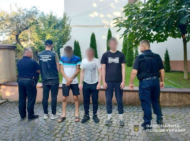28-річний закарпатець переправляв чоловіків за кордон
