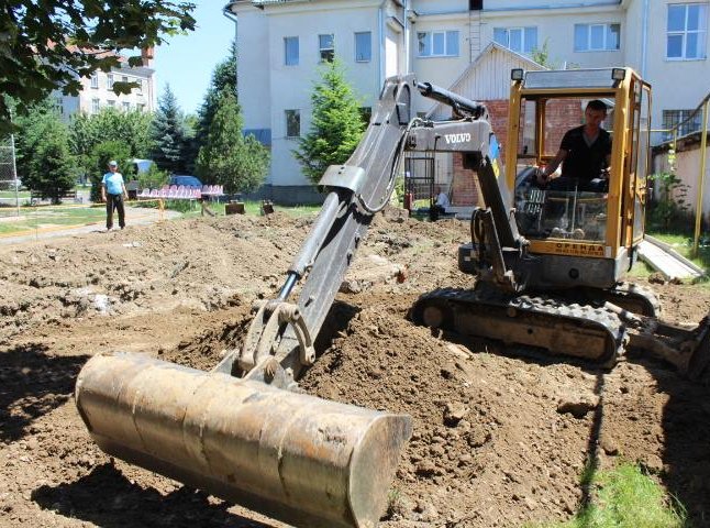 На реконструкцію гімназії у Мукачеві виділено півтора мільйони гривень