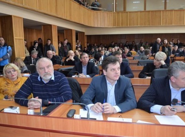 Активіста, який категорично виступав проти підвищення цін на проїзд в Ужгороді, виключили із виконкому