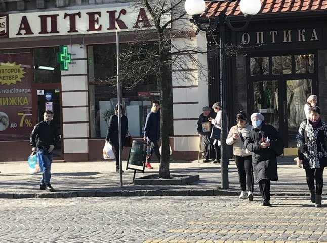 Нема антисептиків та масок: що коїться в аптеках Мукачева