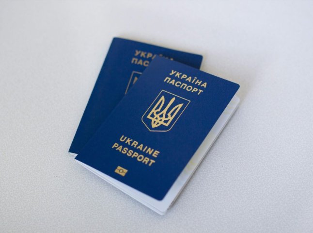 Понад 80 тисяч за місяць: закарпатці активно оформлюють «біометрію»