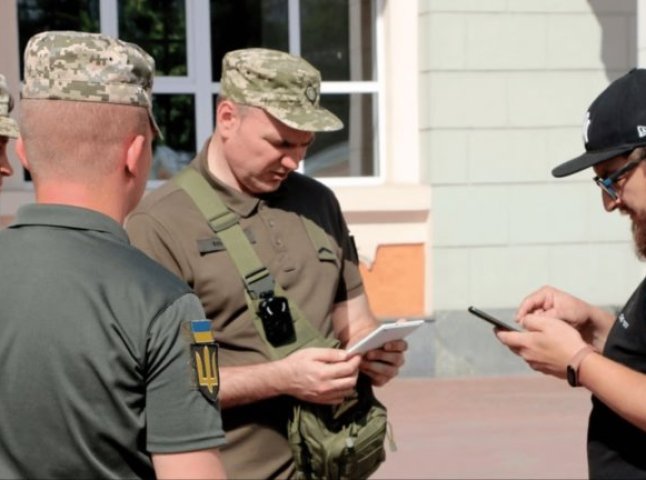 Чи вручатимуть тепер повістки на кордоні: що кажуть у Держприкордонслужбі