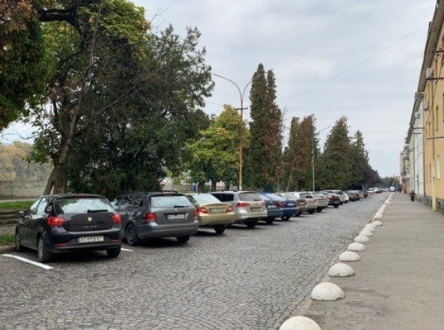 На одній із вулиць Мукачева змінили організацію дорожнього руху