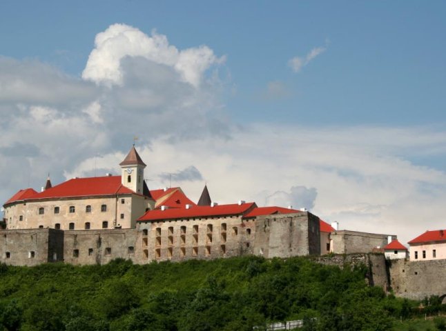 У мукачівському замку "Паланок" відбулась конференція серед закарпатських екскурсоводів (ВІДЕО)