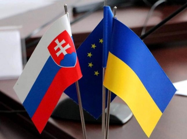 Словаччина відмовляється підтримувати Україну у війні  з рф