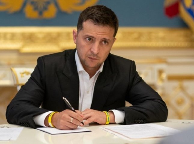 Президент Володимир Зеленський звільнив відразу трьох ТОП-посадовців