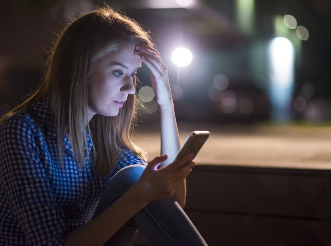 Зникає зв’язок на телефоні під час тривалих відключень світла: як знайти мережу