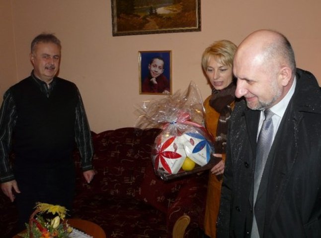 Михайло Попович навідався у будинок сімейного типу в Берегові (ФОТО)
