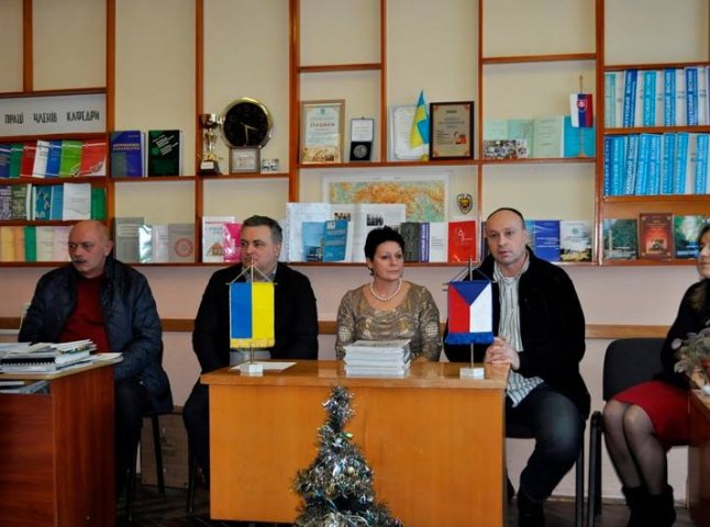 Гості з Чехії відвідали філологічний факультет УжНУ (ФОТО)
