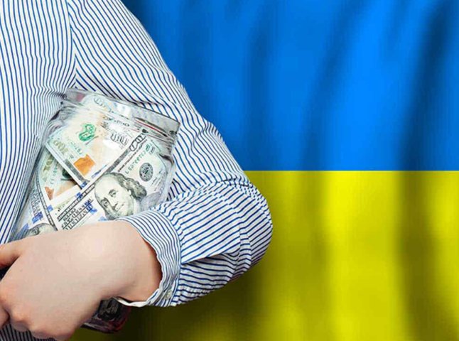 В Україні продають золоті 200 гривень за 80 тисяч — як виглядає монета