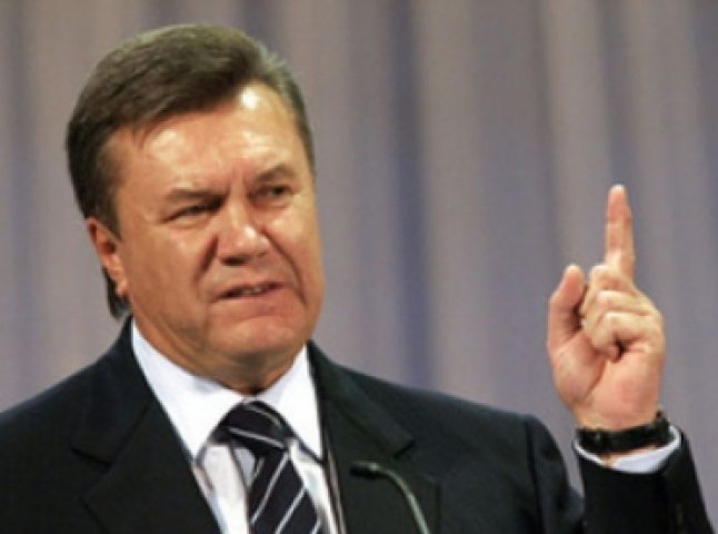 Віктор Янукович замість анонсованої прес-конференції звернувся до українців з листом-закликом