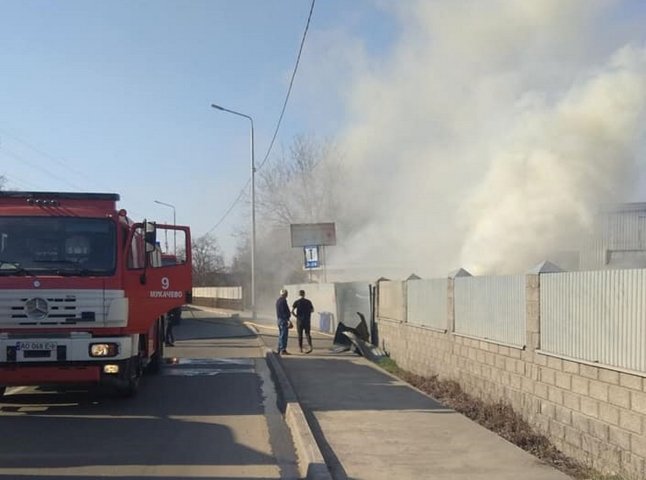 Один з мікрорайонів Мукачева накрив дим: що сталося
