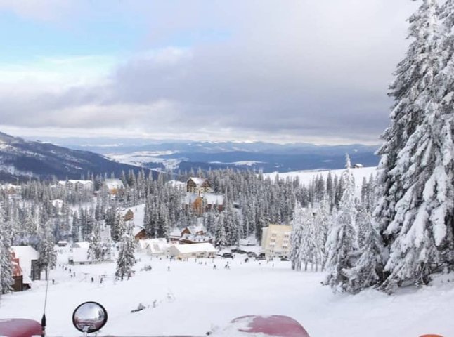 Новий рік 2026 на Драгобраті: за яку ціну можна винайняти номер на ніч