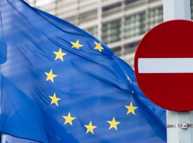 Євросоюз оновив правила пересування і запровадив темно-червоні зони COVID-19
