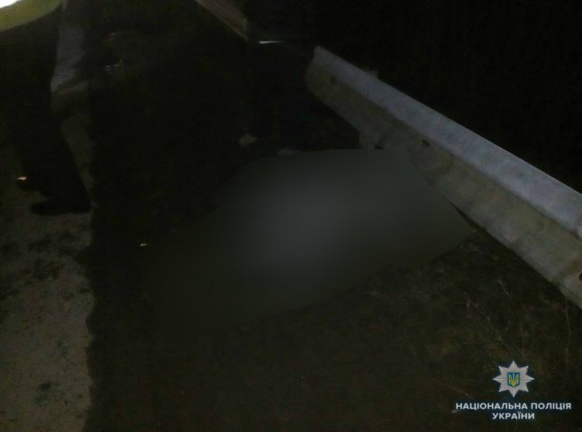 На трасі "Київ-Чоп" виявили труп людини