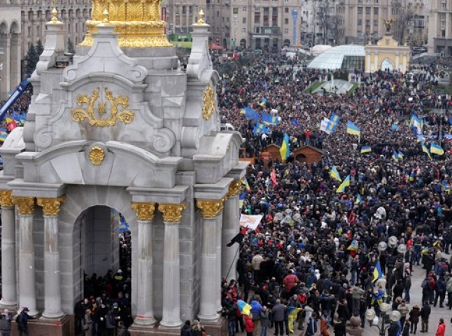 "Якщо влада хоче шукати компроміси, їй, у першу чергу, потрібно змити з себе кров Майдану", – Віктор Балога