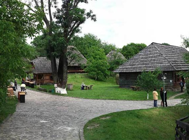 В Ужгороді проводиться обласний конкурс екскурсоводів