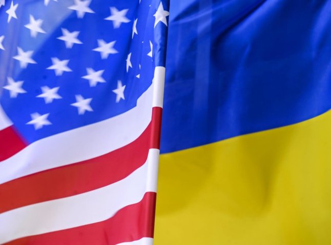 У США сенат схвалив виділення ще 40 млрд доларів на допомогу Україні