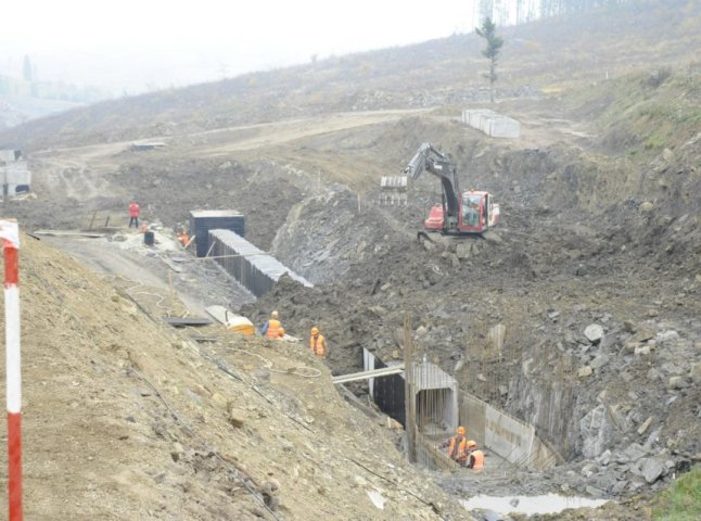 Бескидський тунель, який з’єднуватиме Львівщину та Закарпаття, готовий на 25%