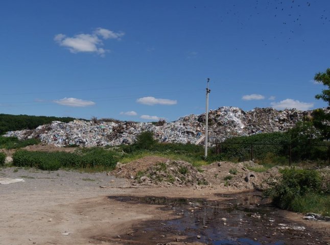 Аби уникнути трагедії, подібної на львівську, мер Ужгорода позапланово проінспектував сміттєзвалище біля Барвінку