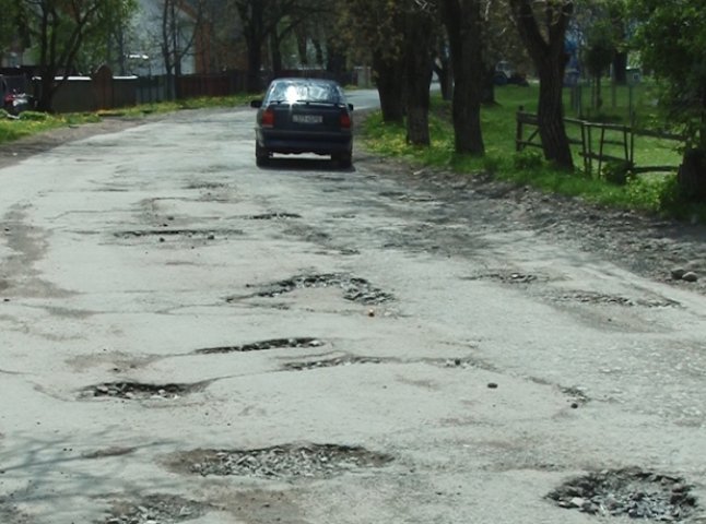 У області не вистачає фінансових ресурсів навіть на виконання ямкового ремонту