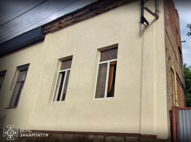 У Мукачеві рано-вранці спалахнула пожежа у будинку