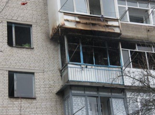 У Мукачеві по вулиці Берегівській горів балкон житлової квартири