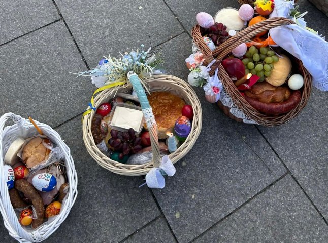 На Великдень треба освятити 7 продуктів: священник розповів, що класти в кошик