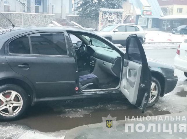 Душив та силою відібрав гроші: в області напали на таксиста