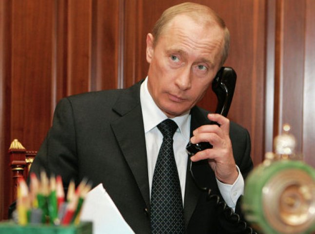 Путін зателефонував Обамі і запропонував обговорити ситуацію в Україні