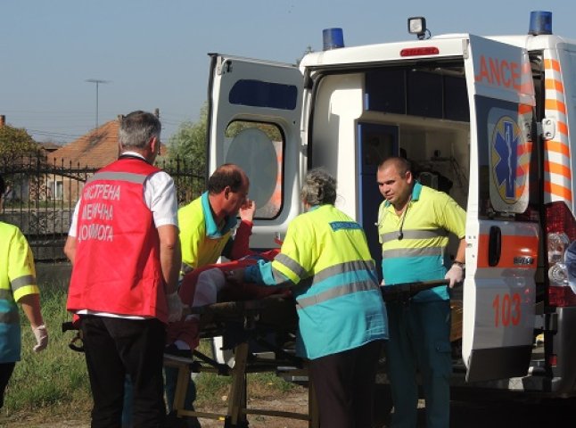 В одному з припаркованих автобусів стався вибух, – рятувальники відпрацьовували надзвичайну пригоду у Берегові