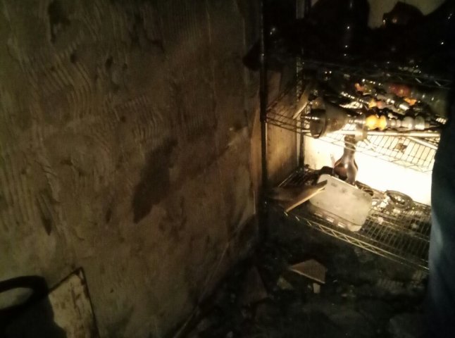 Пожежа в кафе в Ужгороді: врятовано жінку