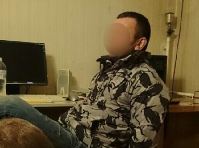 В Ужгороді п’яний зловмисник прив’язав охоронця до ліжка і пограбував його