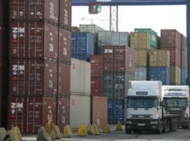 У січні Україна вперше за чотири роки експортувала більше товарів, аніж імпортувала