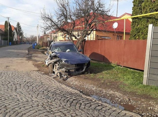 У Мукачеві розшукують винуватця аварії