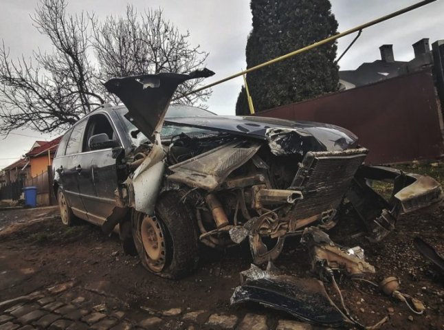 Машина перетворилась на металобрухт: у Мукачеві сталась ДТП
