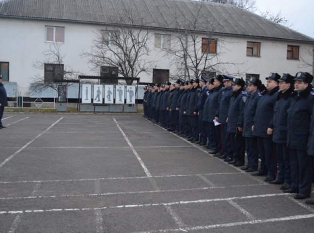 В Ужгородському міськвідділі міліції пройшов стройовий огляд працівників