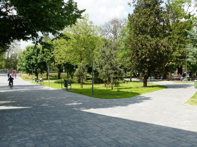У Мукачеві на День міста відкрили оновлений парк