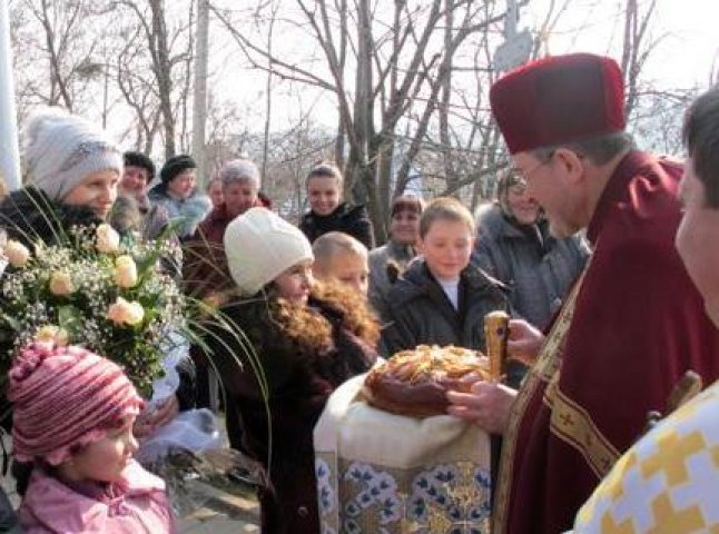 Глава греко-католиків Закарпаття вперше завітав до парафії села Кендерешів