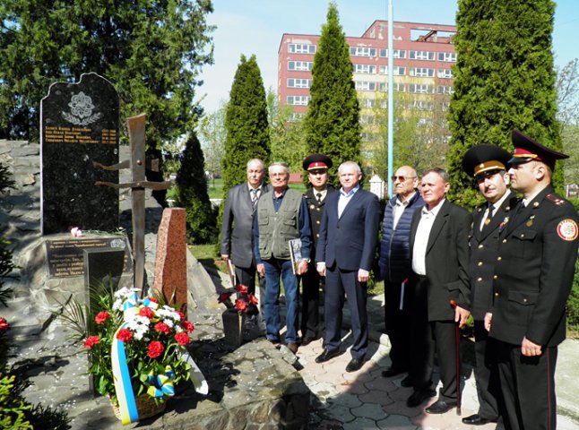 Закарпатські рятувальники вшанували пам’ять ліквідаторів аварії на ЧАЕС (ФОТО)