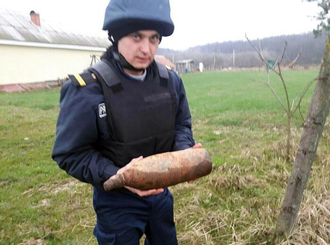 На Ужгородщині виявили відразу два вибухонебезпечні предмети