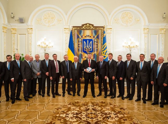 Президент Петро Порошенко нагородив закарпатця Стефана Решка орденом "За заслуги" ІІ ступеня