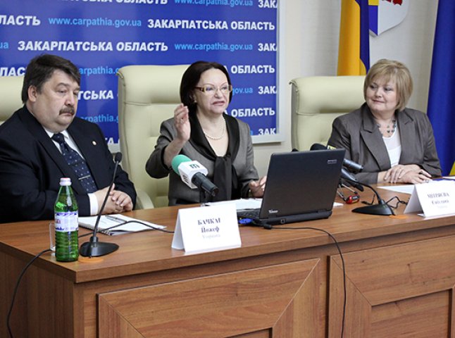 В Ужгороді обговорювали новий порядок оформлення віз за спрощеною системою