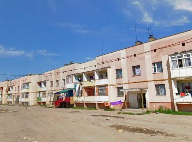 Ужгородський "Водоканал" погрожує відключити воду ромам з мікрорайону "Радванка" за борги