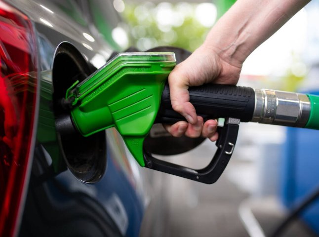 Ціни значно підвищаться: скільки буде коштувати бензин