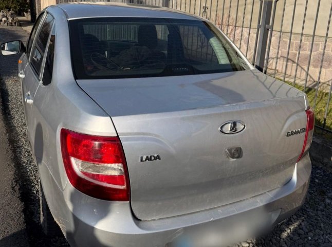 Під наркотиками за білого дня: поліція розповіла про випадок у Мукачеві