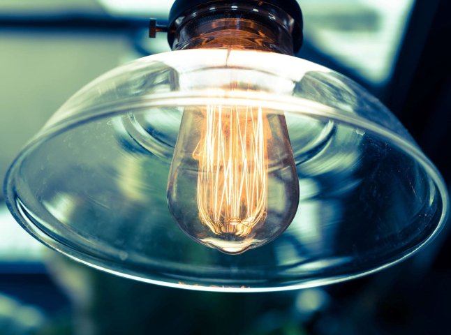 У п’ятницю знову вимикатимуть світло: графік відключень на 13 березня